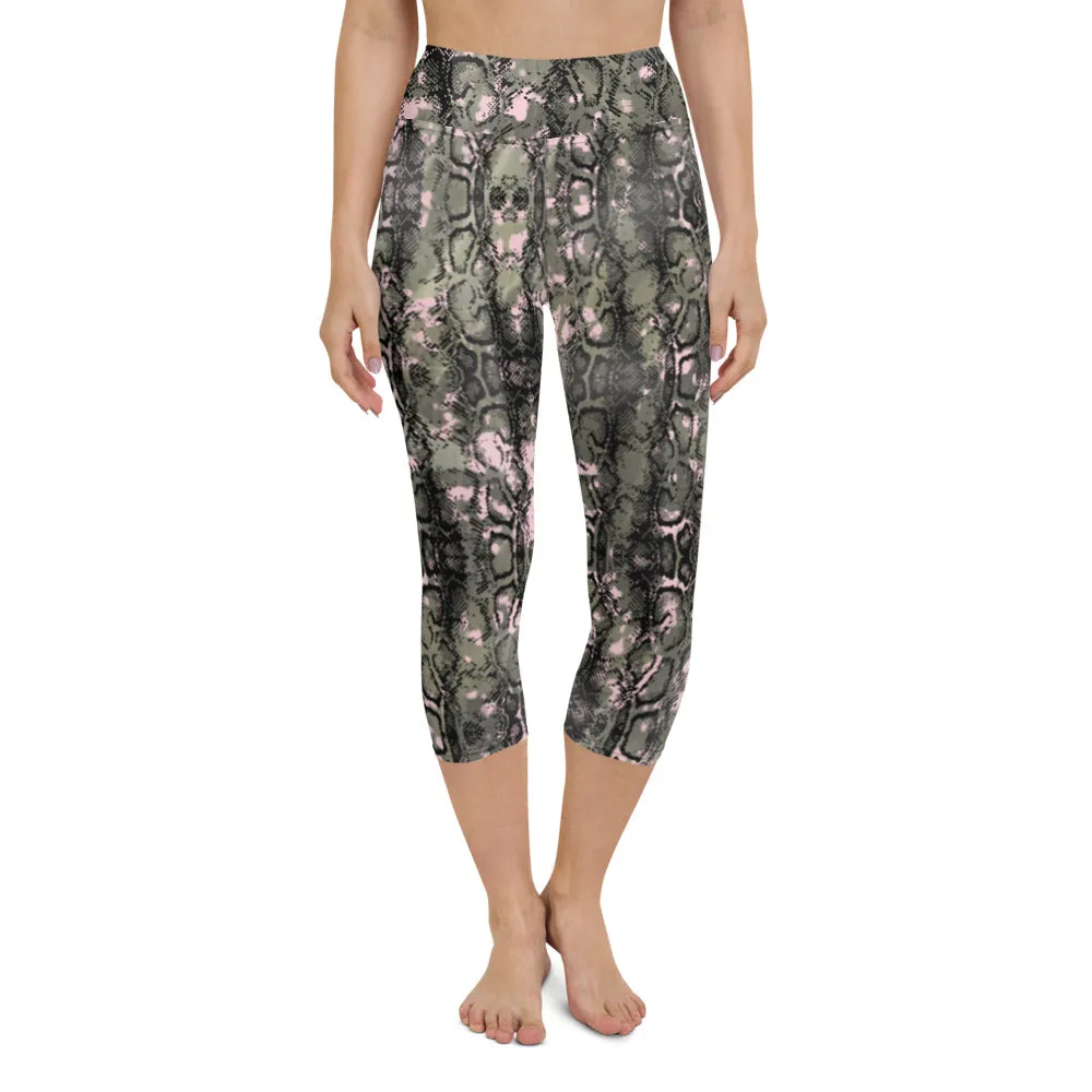 Green Snakeprint Yoga Capri Leggings, Pale Pink Ladies' Gym Capris Tights-Made in USA/EU/MX