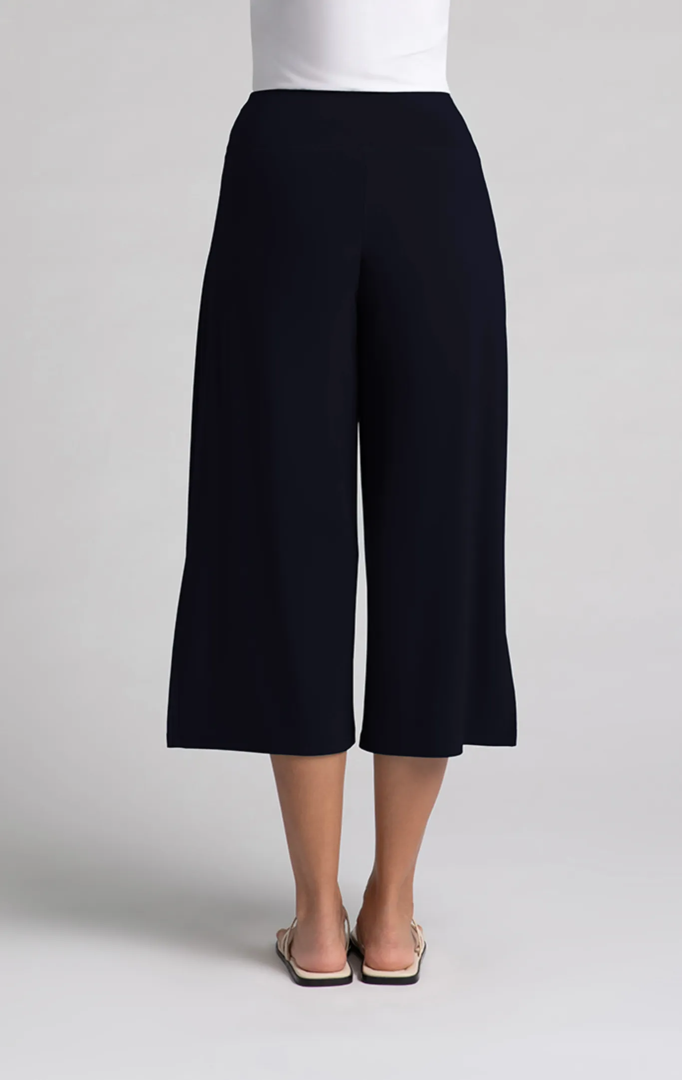 Side Slit Wide Capri, Navy